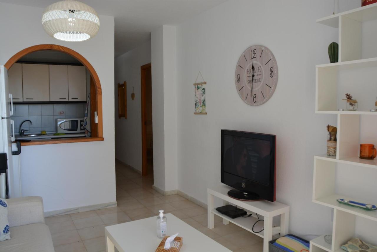 Apartamento Del Nino Campoamor Luaran gambar
