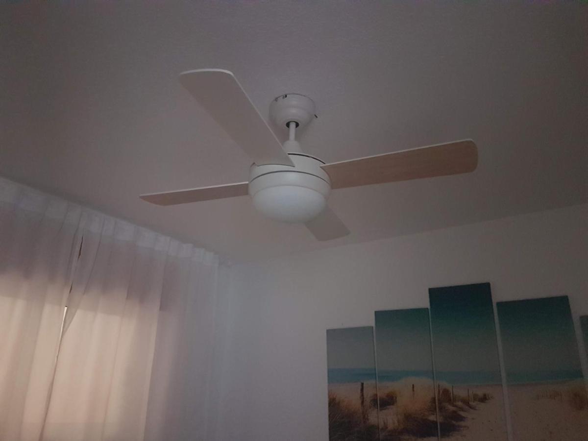 Apartamento Del Nino Campoamor Luaran gambar
